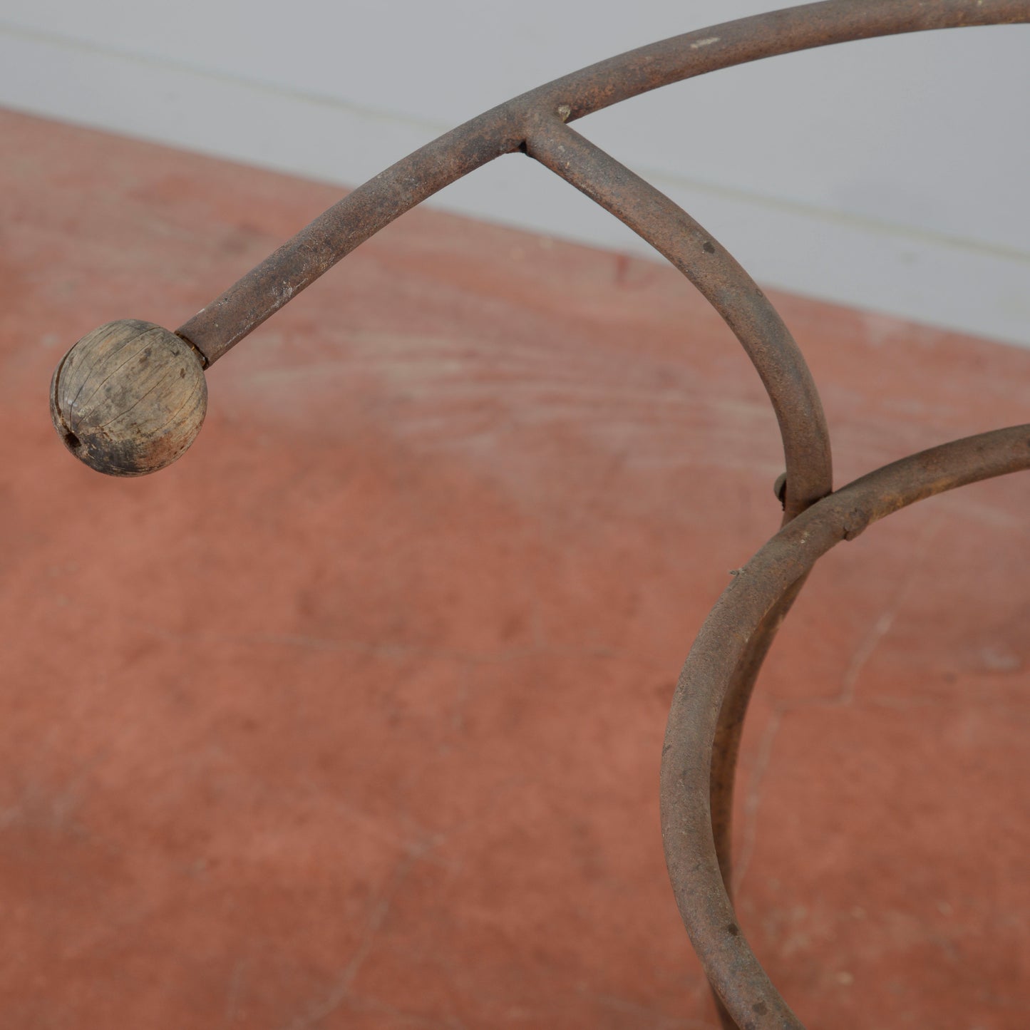 trespolo lavabo in ferro battuto fine XIX secolo