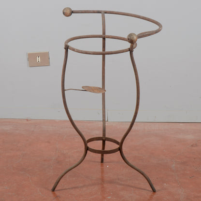 trespolo lavabo in ferro battuto fine XIX secolo