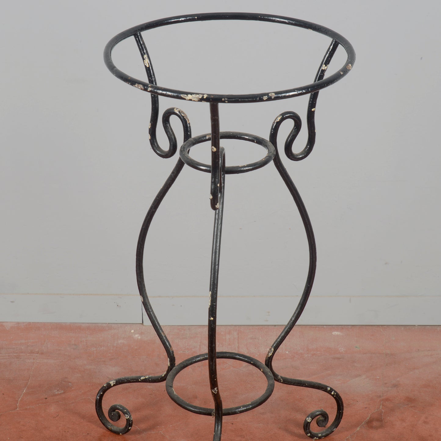 Trespolo lavabo in ferro battuto inizio XX sec