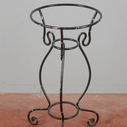 Trespolo lavabo in ferro battuto inizio XX sec