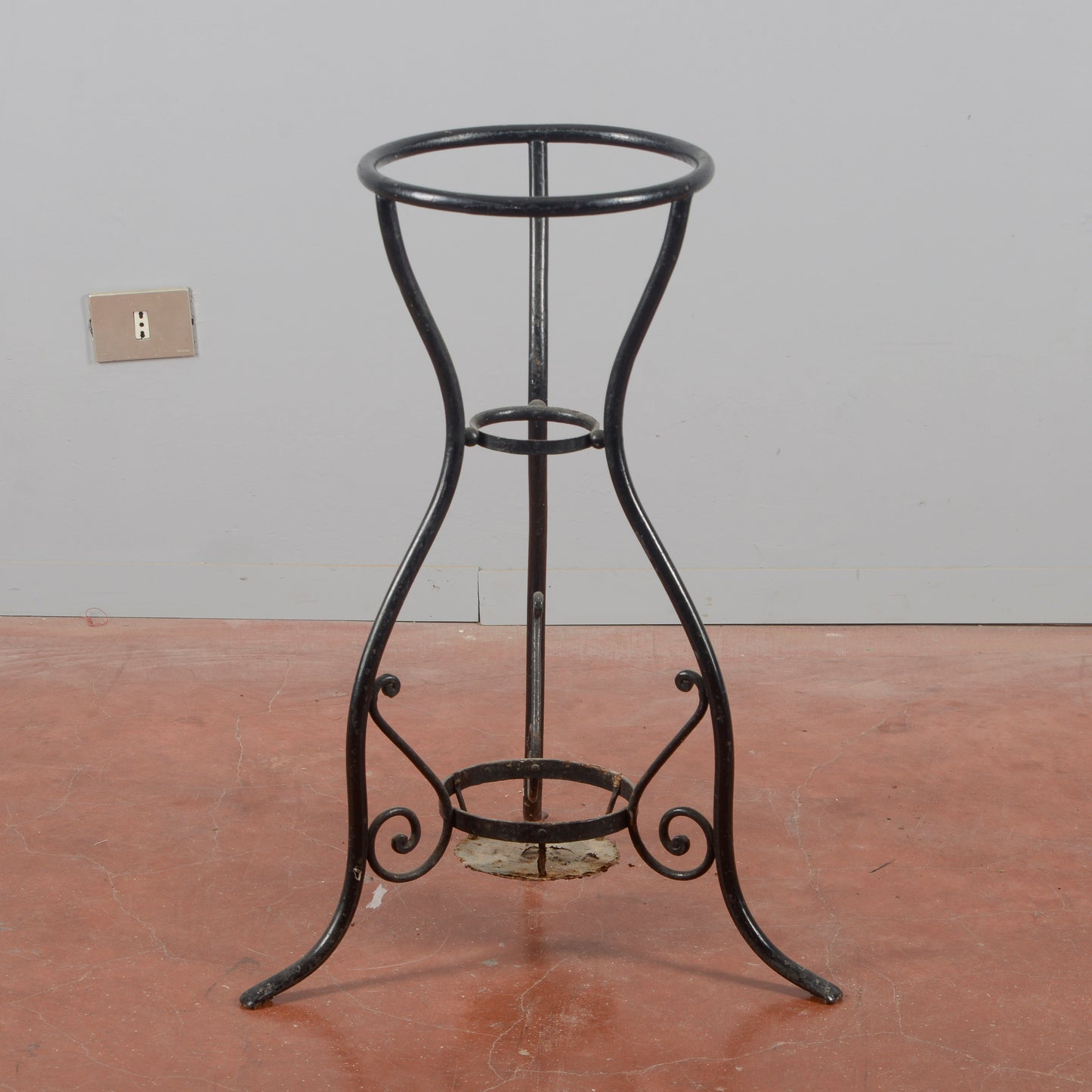 trespolo lavabo lavatoio in ferro battuto