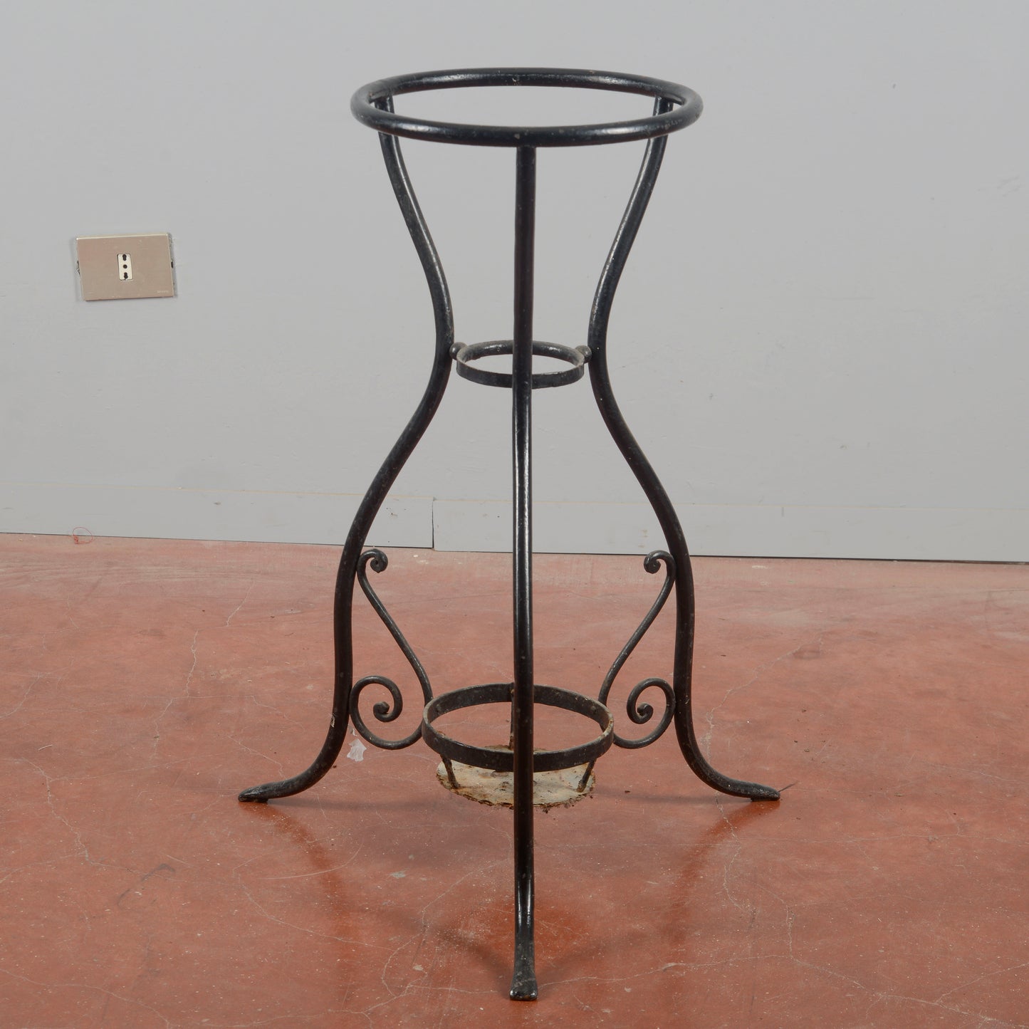 trespolo lavabo lavatoio in ferro battuto