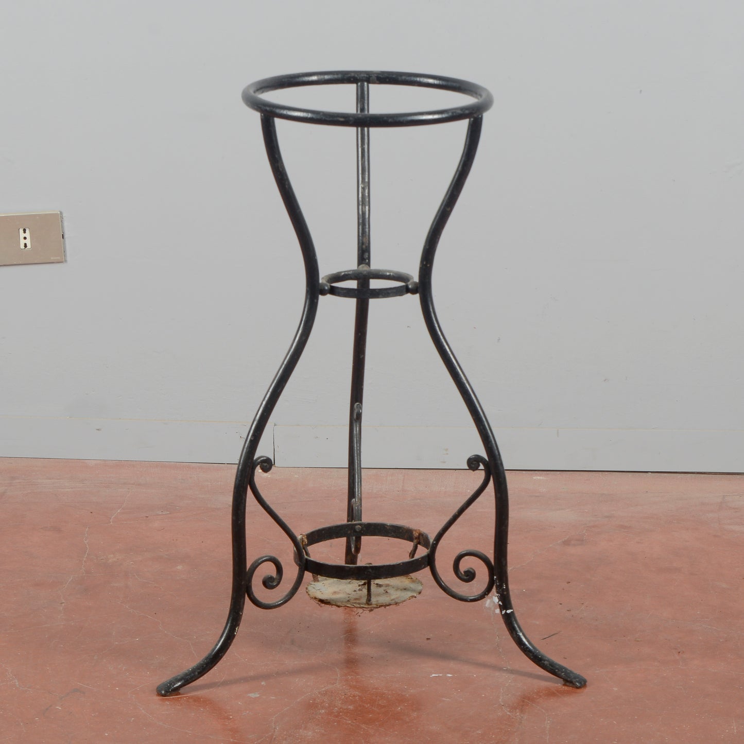trespolo lavabo lavatoio in ferro battuto