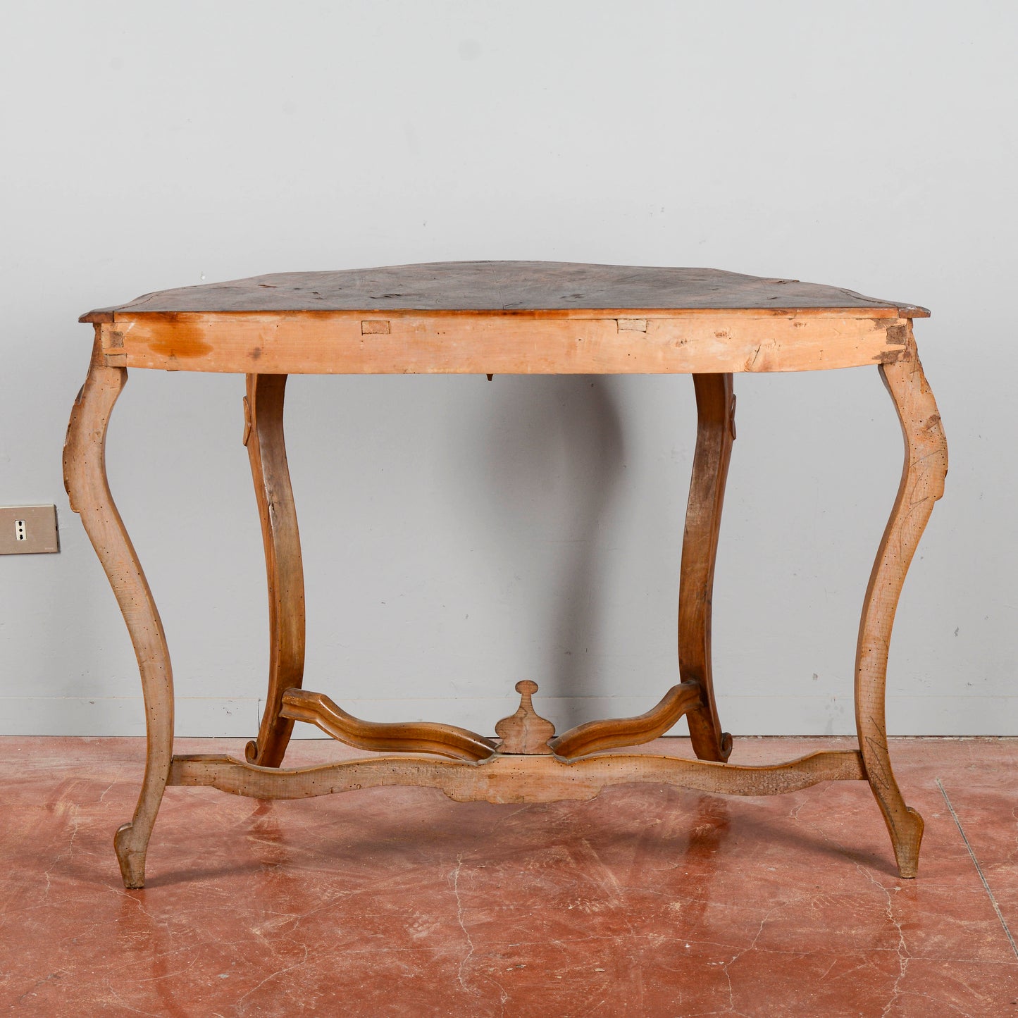 Consolle Intagliata