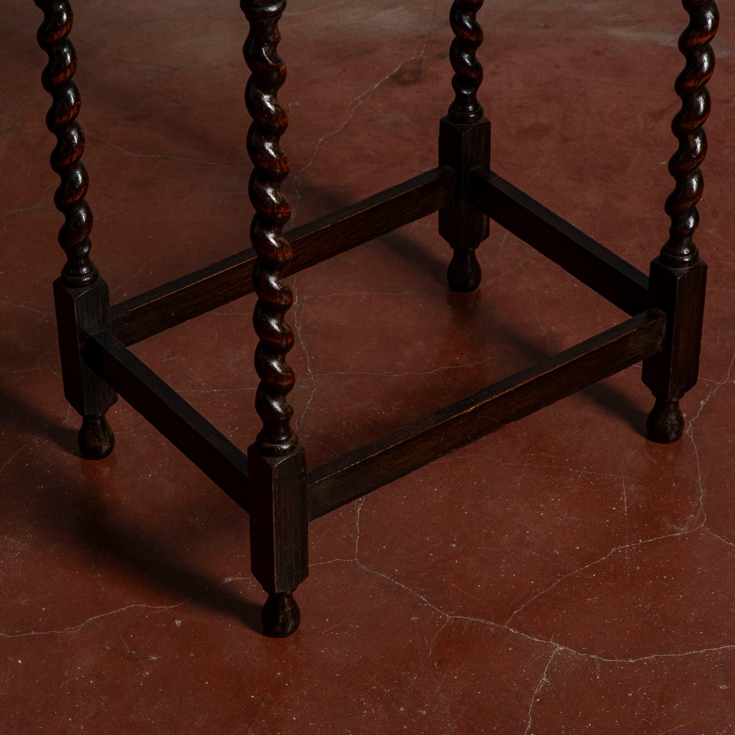 Tavolino apribile piccolo gambe tornite porta gioco porta lavoro XIX secolo