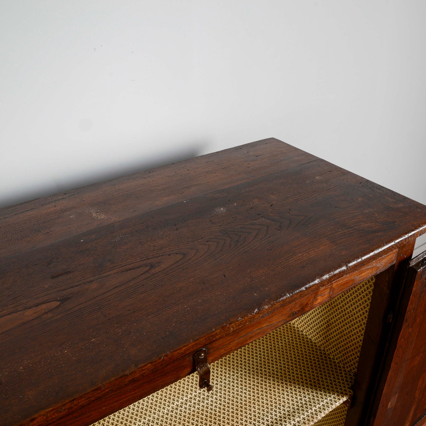 Credenza Restaurata Due Ante Massello