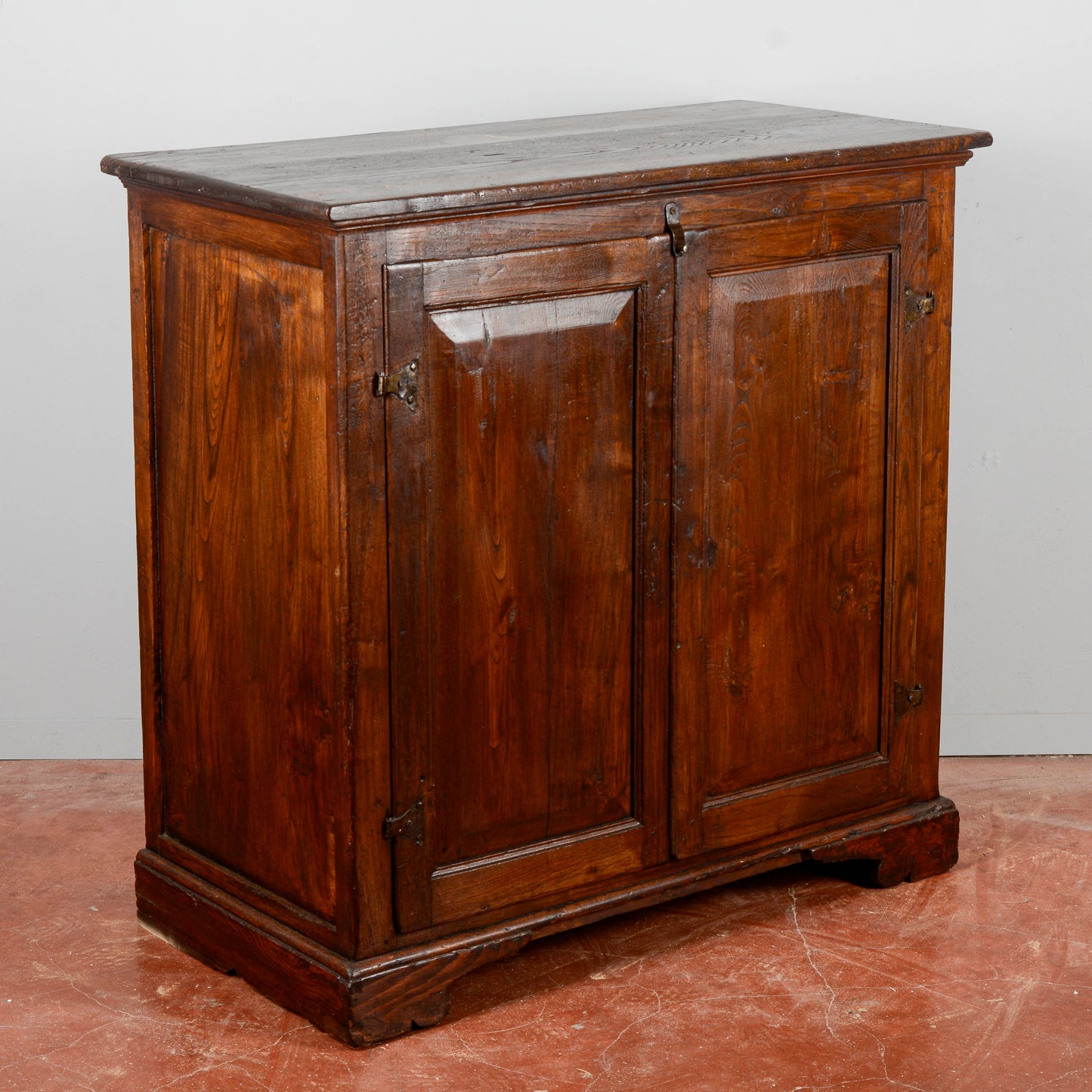 Credenza Restaurata Due Ante Massello