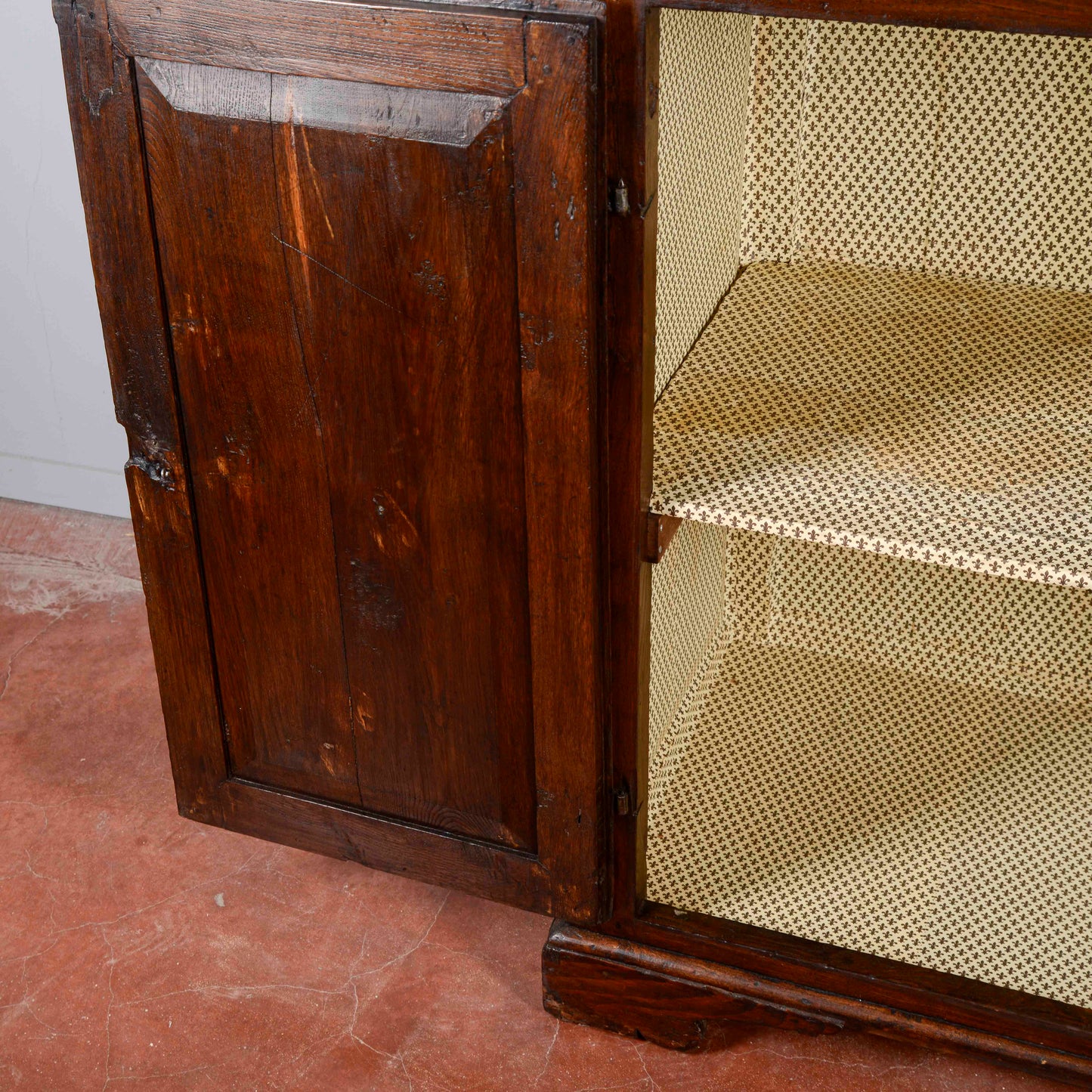 Credenza Restaurata Due Ante Massello