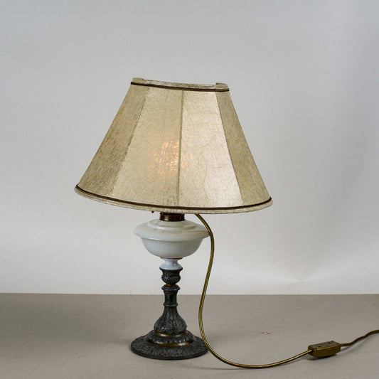 Lampada Da Tavolo Vintage Con Cappa In Pergamena