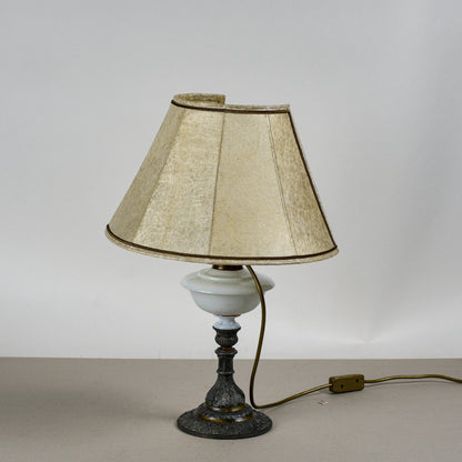 Lampada Da Tavolo Vintage Con Cappa In Pergamena