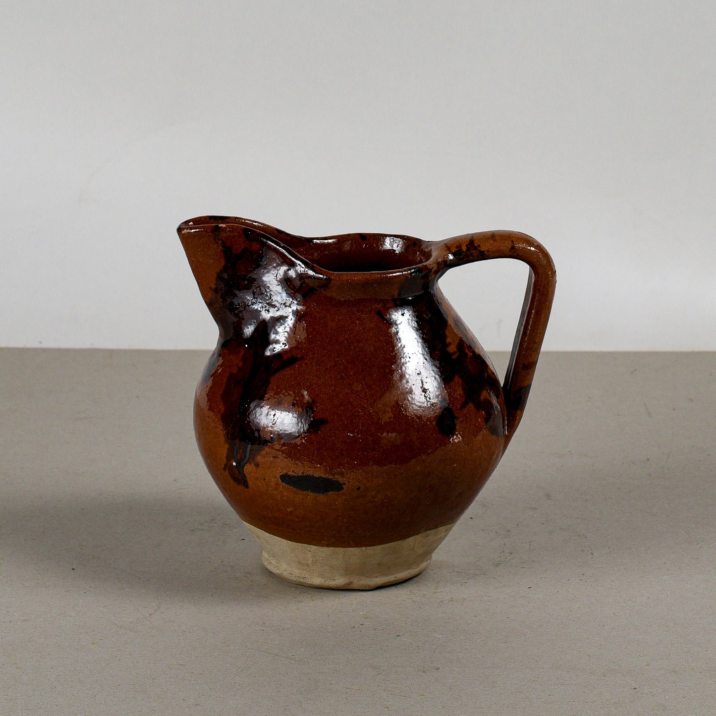 Brocca In Terracotta Smaltata Marrone