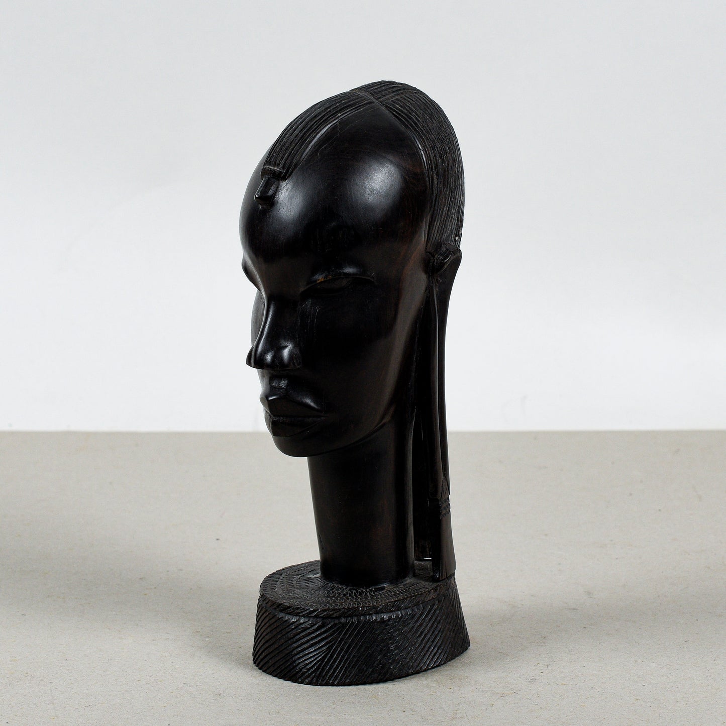 Busto Donna Intagliato Stile Vintage Africano