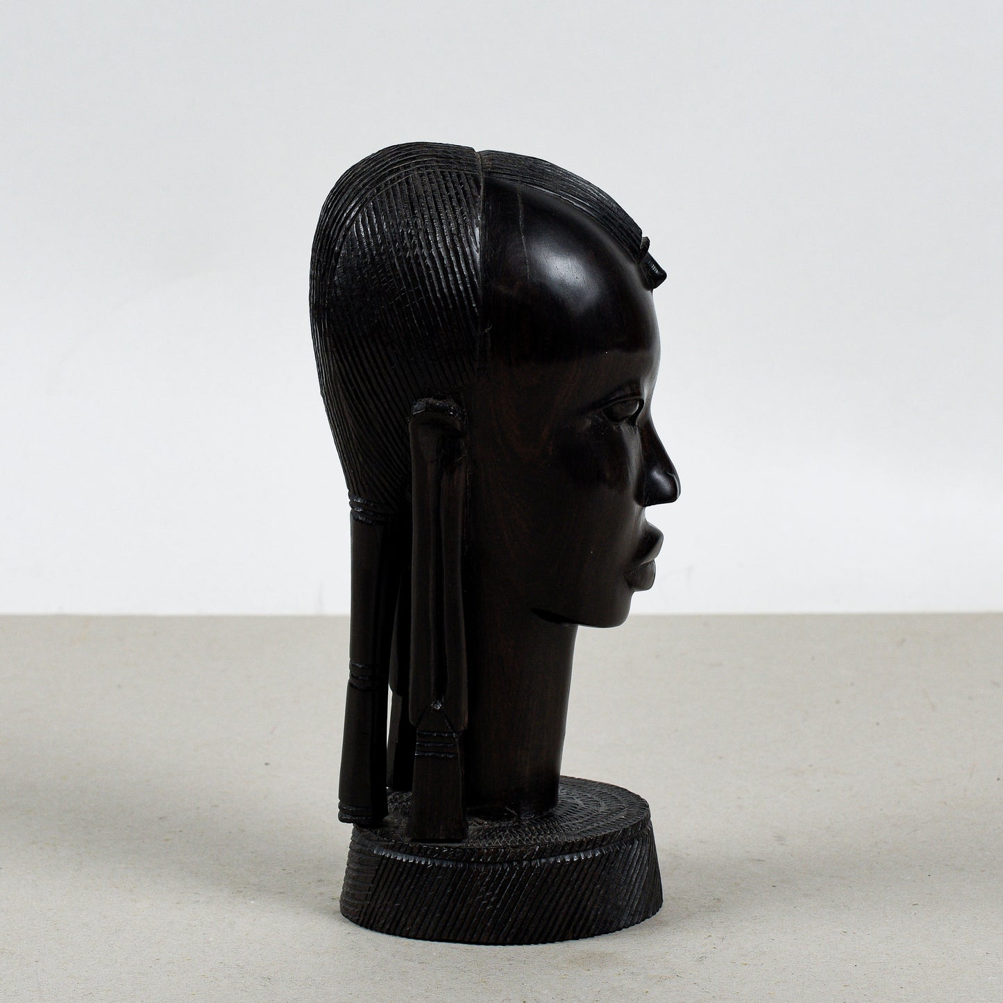 Busto Donna Intagliato Stile Vintage Africano