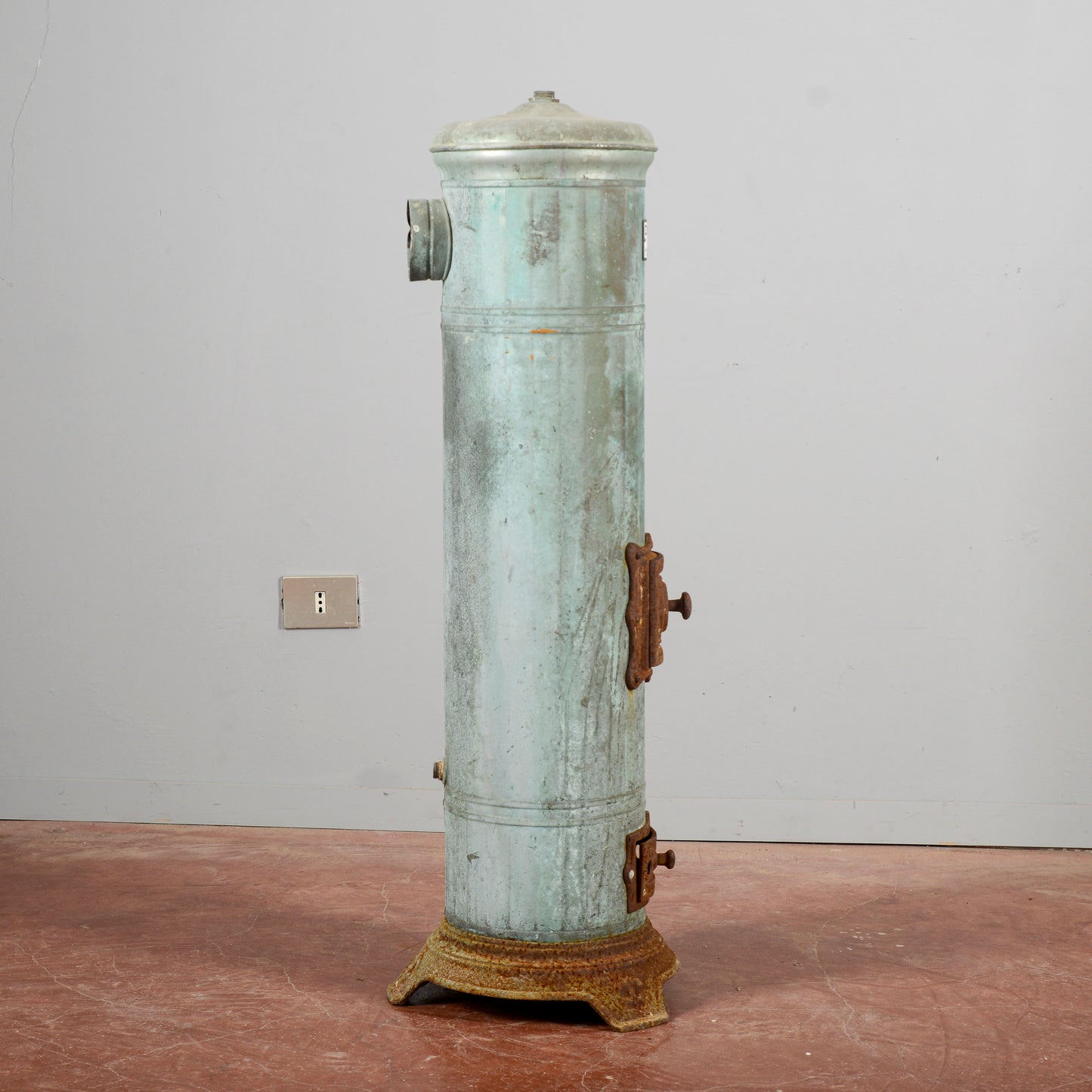 Stufa Caldaia Vintage In Metallo
