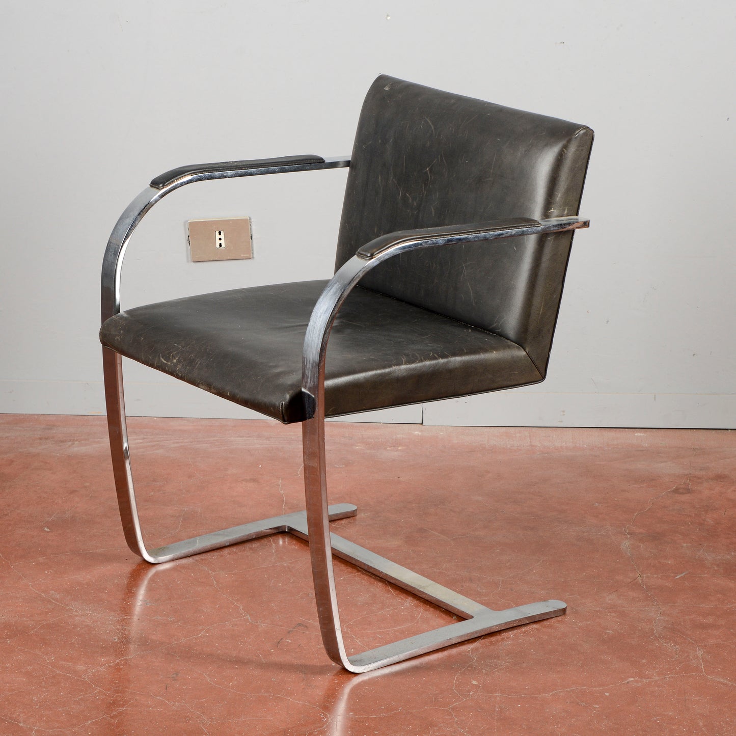 Sedia Mies Van Der Rohe Flat Bar Brno Degli Anni '60 In Acciaio Inox Lucido Con Pelle