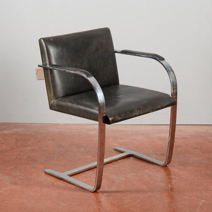 Sedia Mies Van Der Rohe Flat Bar Brno Degli Anni '60 In Acciaio Inox Lucido Con Pelle
