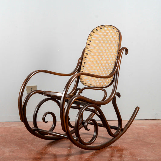 Sedia A Dondolo Stile Thonet