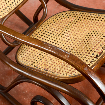 Sedia A Dondolo Stile Thonet