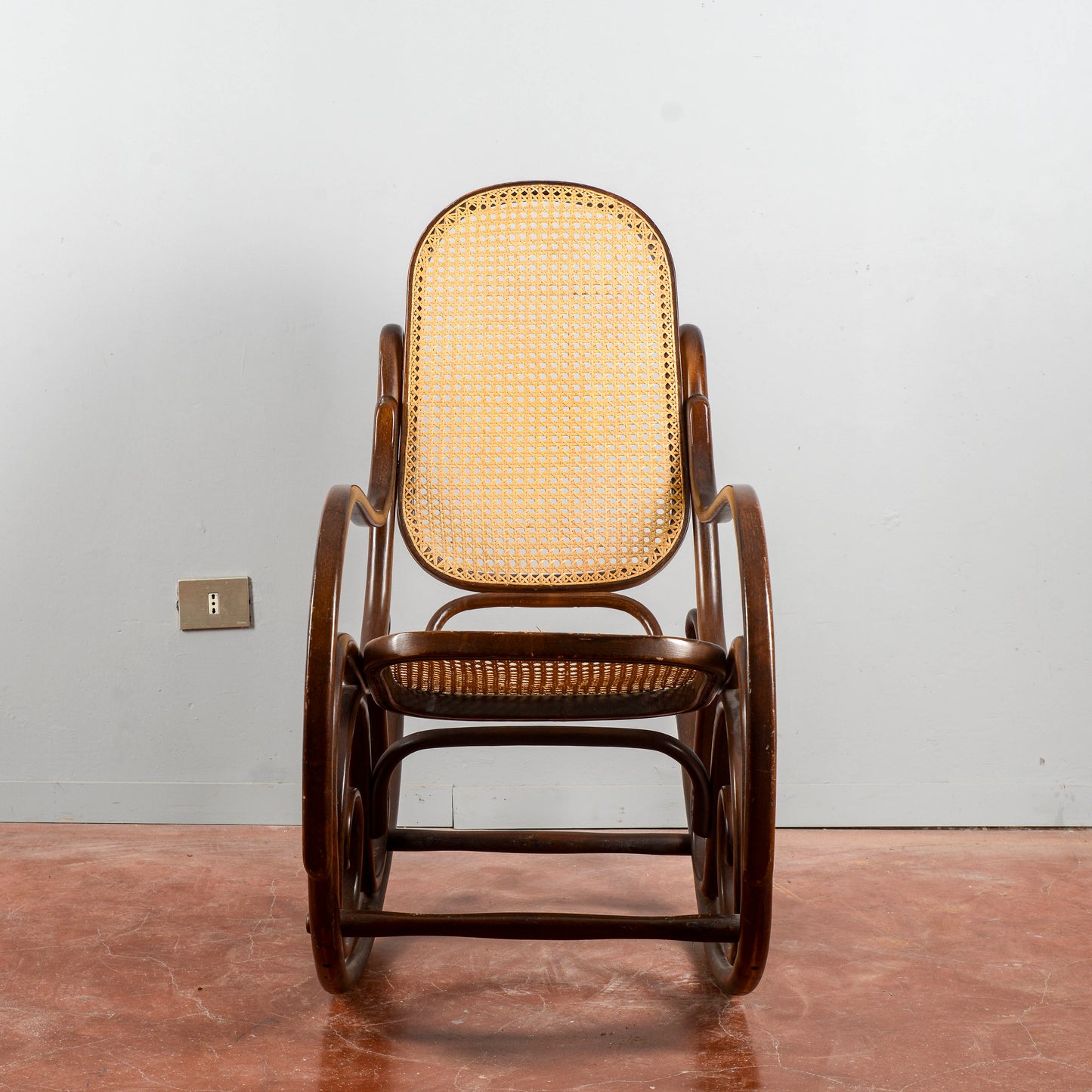 Sedia A Dondolo Stile Thonet