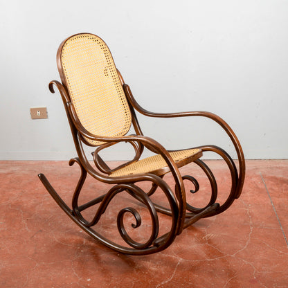 Sedia A Dondolo Stile Thonet