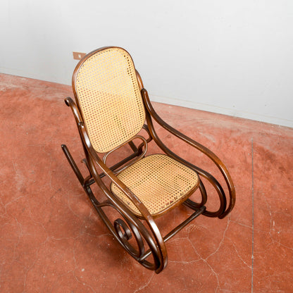 Sedia A Dondolo Stile Thonet