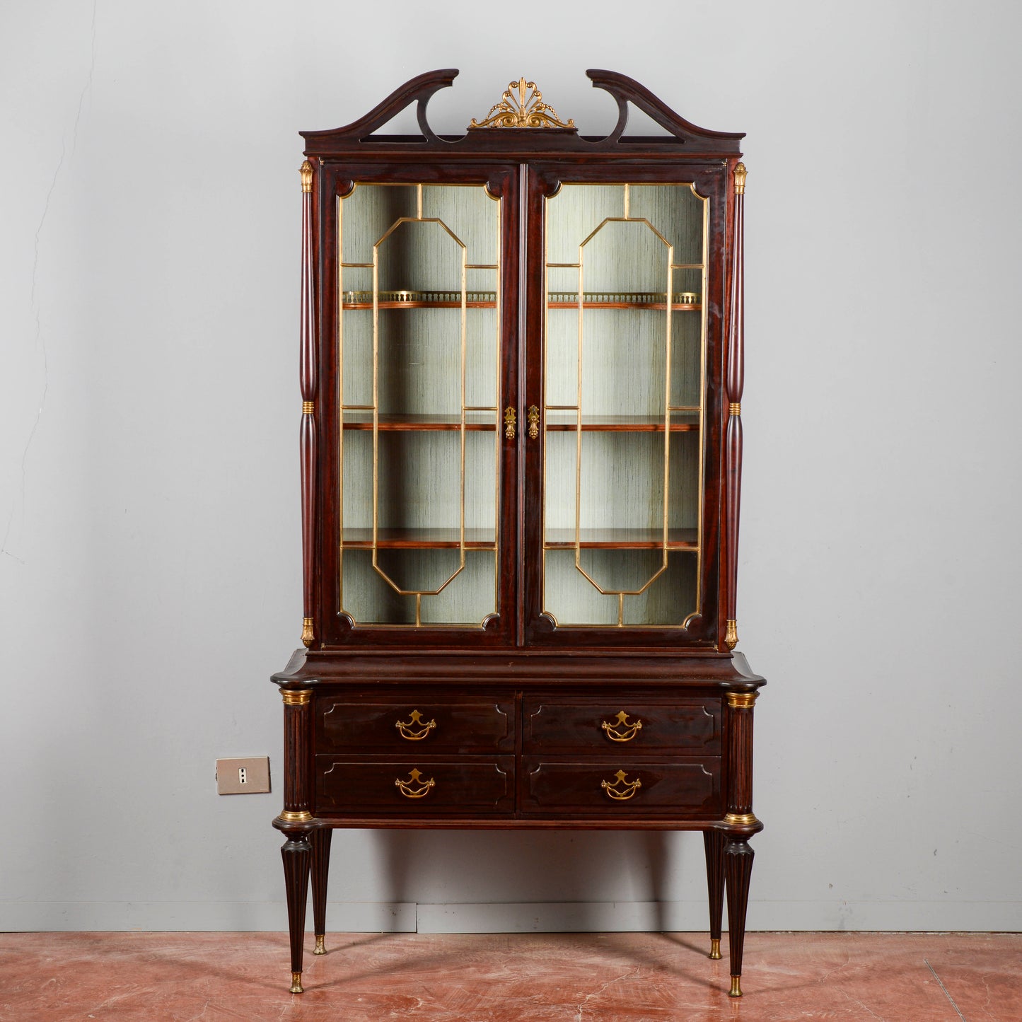 Credenza Vetrina Impellicciata