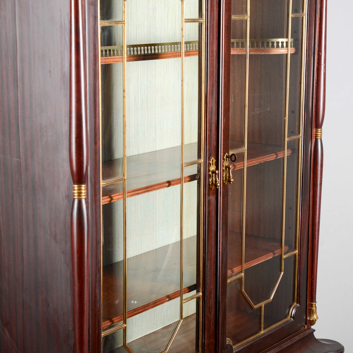 Credenza Vetrina Impellicciata