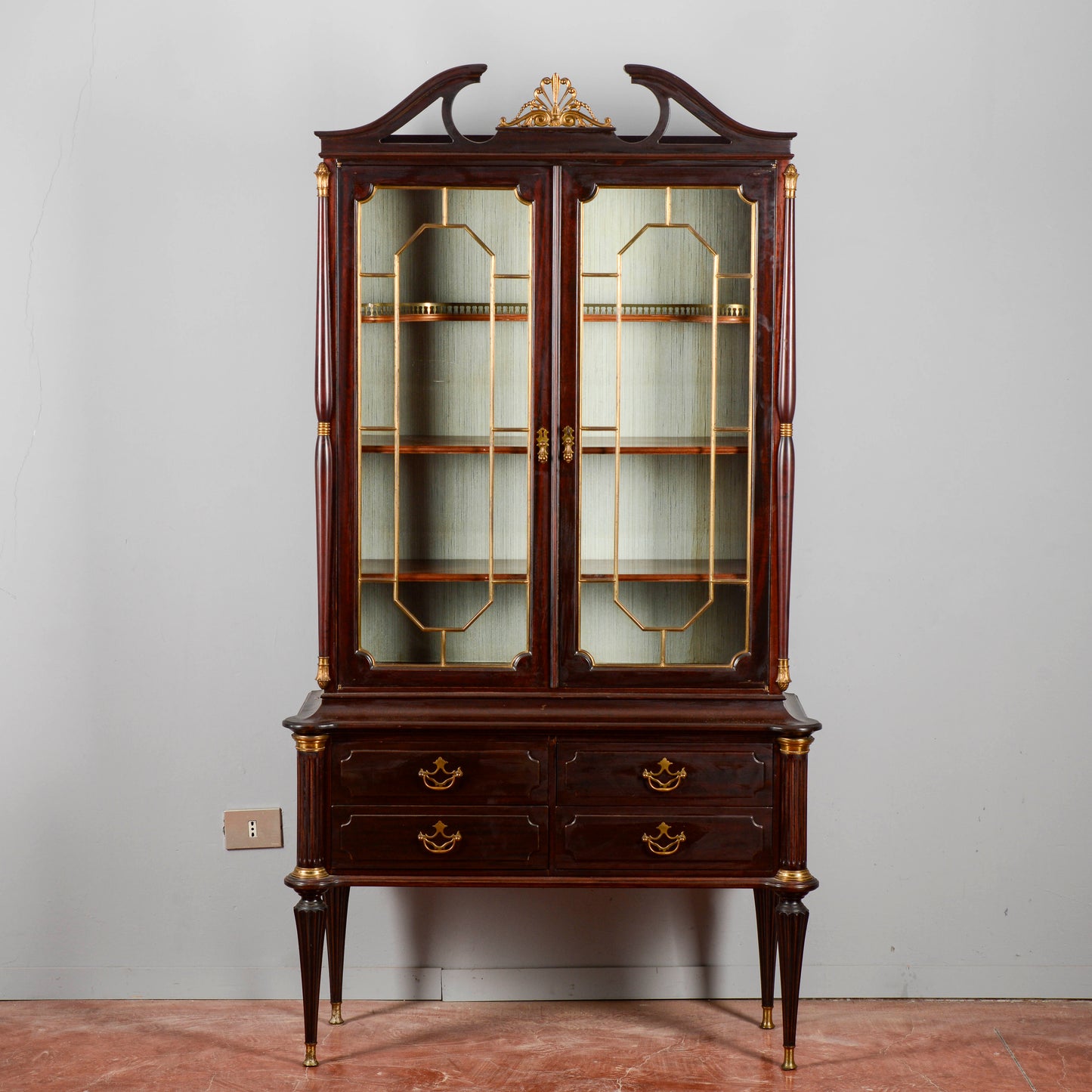 Credenza Vetrina Impellicciata