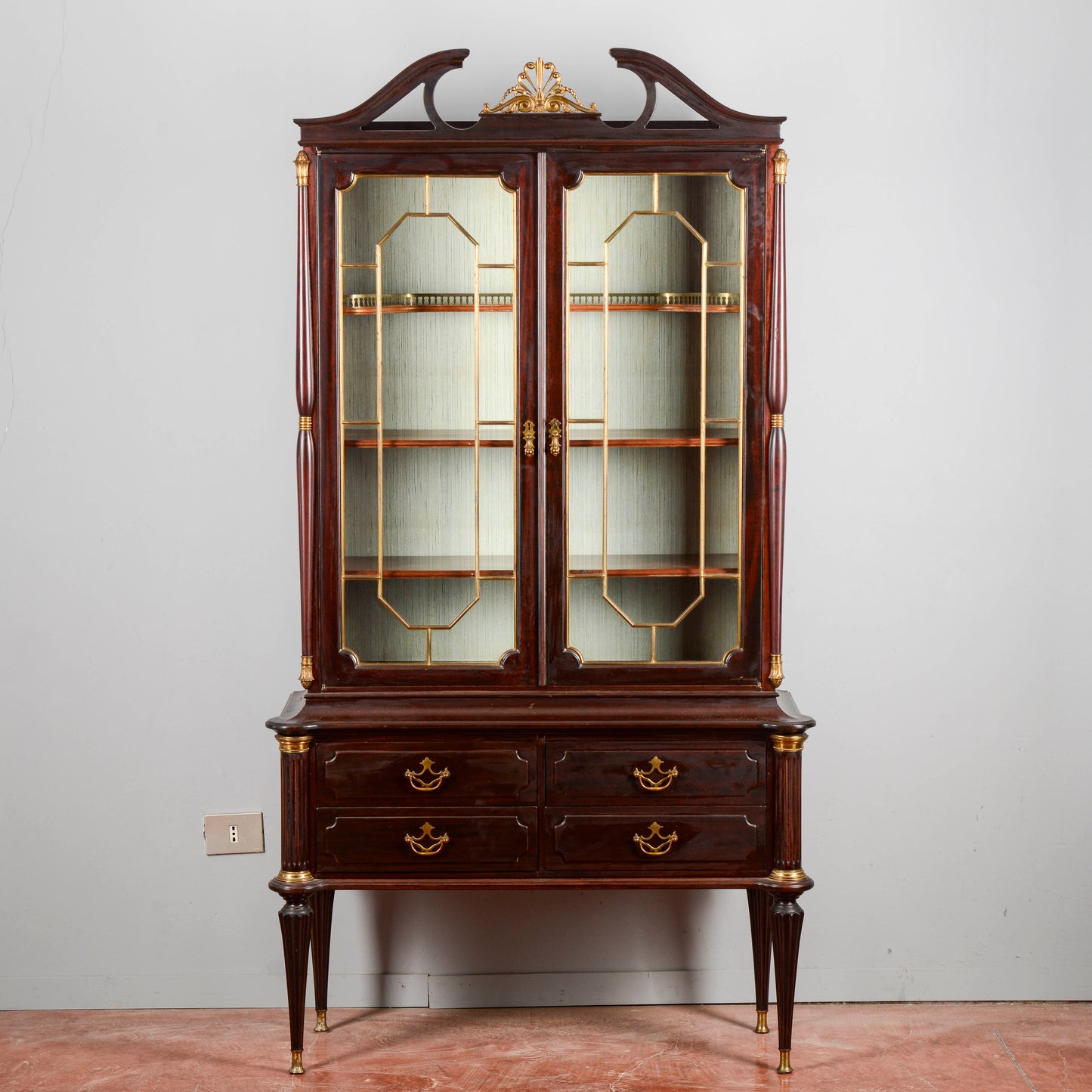 Credenza Vetrina Impellicciata