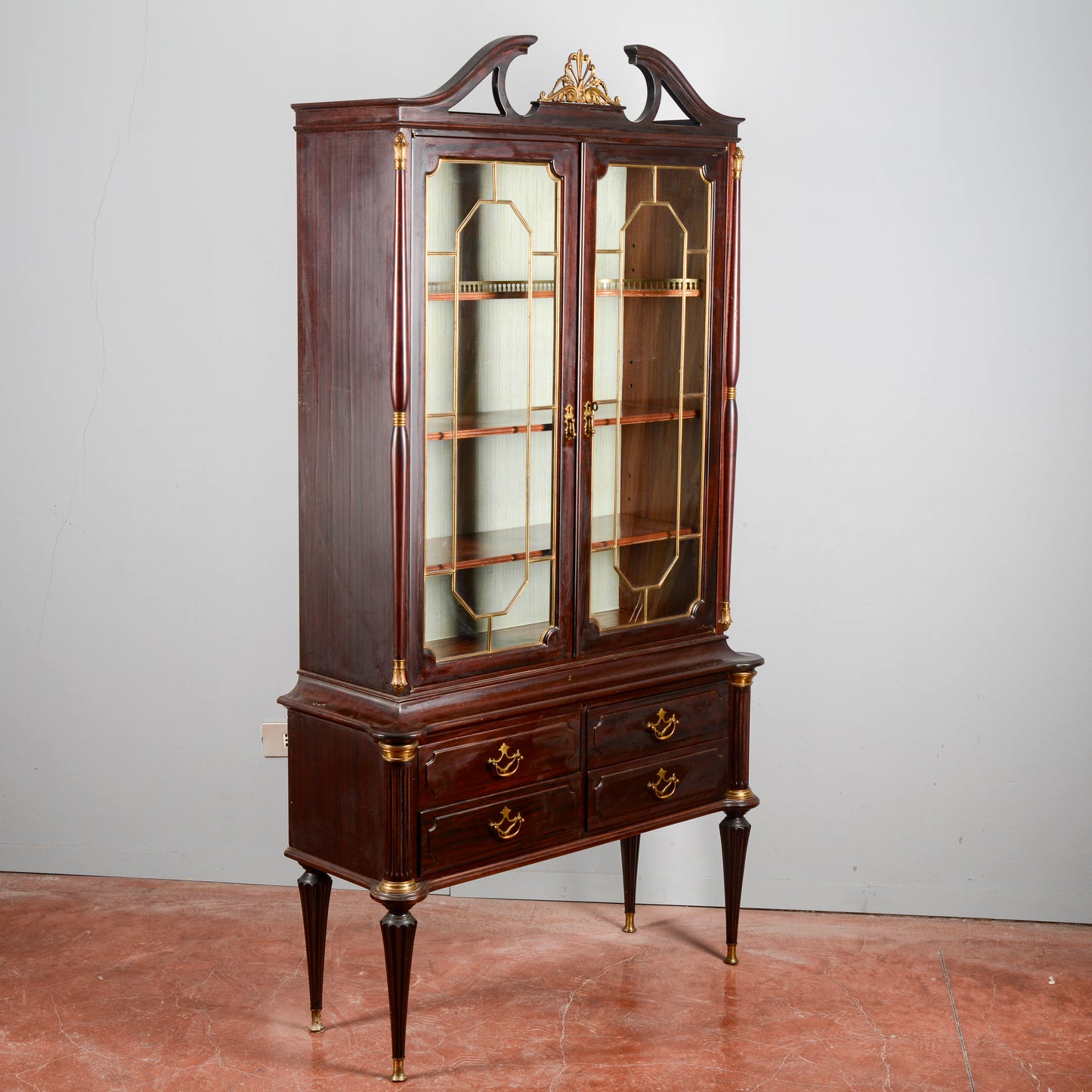 Credenza Vetrina Impellicciata