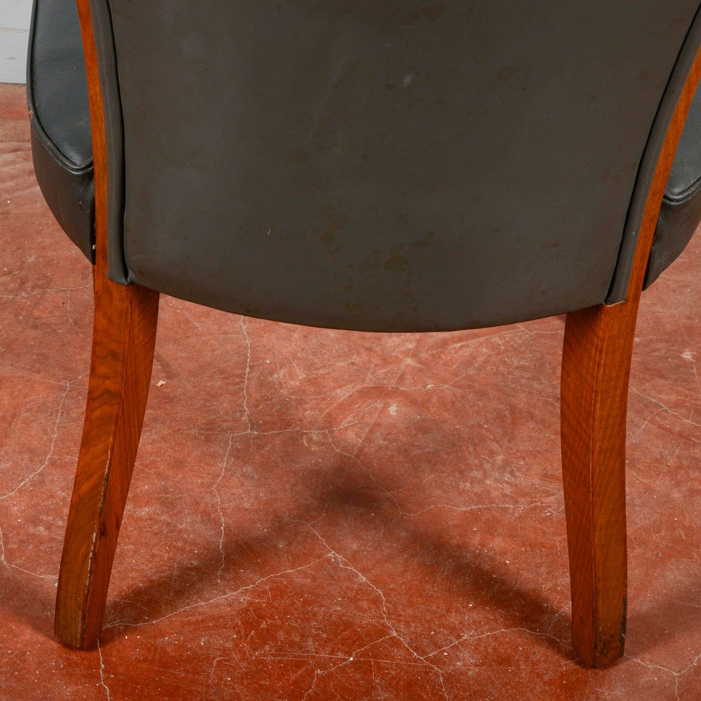 sedia in pelle con logo stampato W.D.F GRUBB primi anni 2000