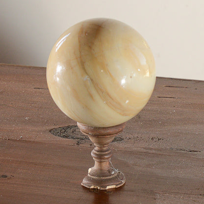 Sfera In Marmo Con Base