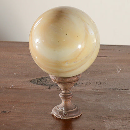 Sfera In Marmo Con Base