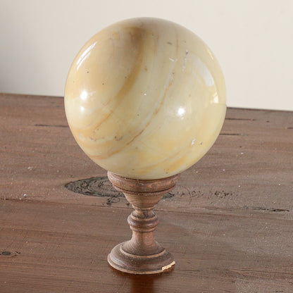 Sfera In Marmo Con Base