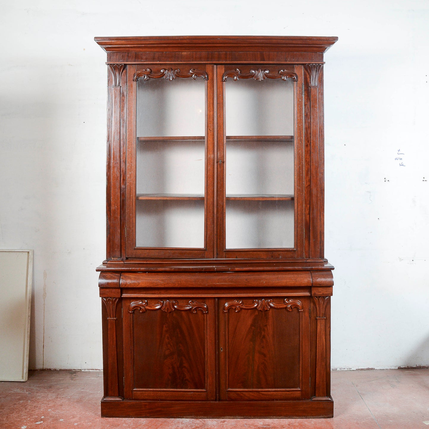 Credenza Impellicciata In Mogano Due Corpi