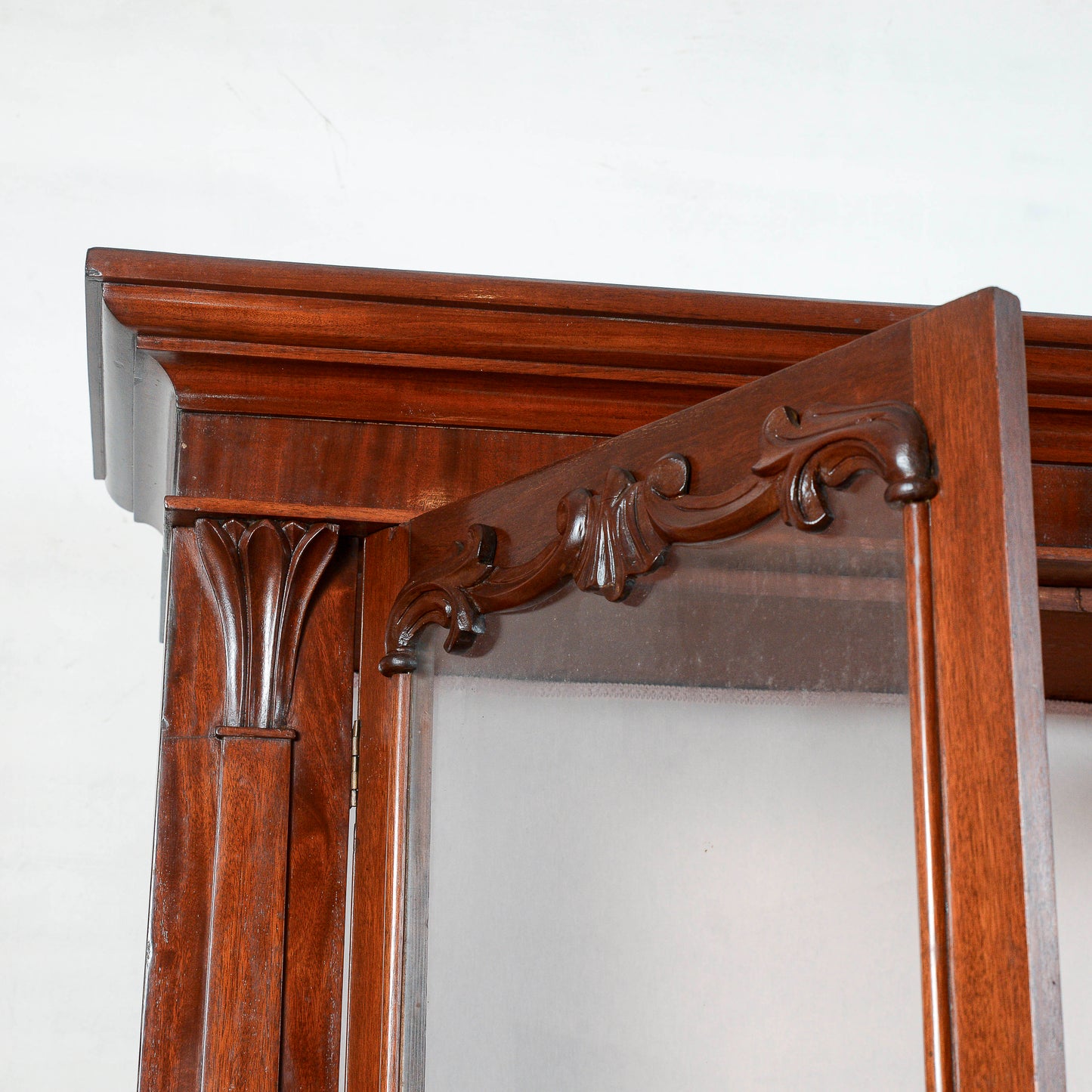 Credenza Impellicciata In Mogano Due Corpi
