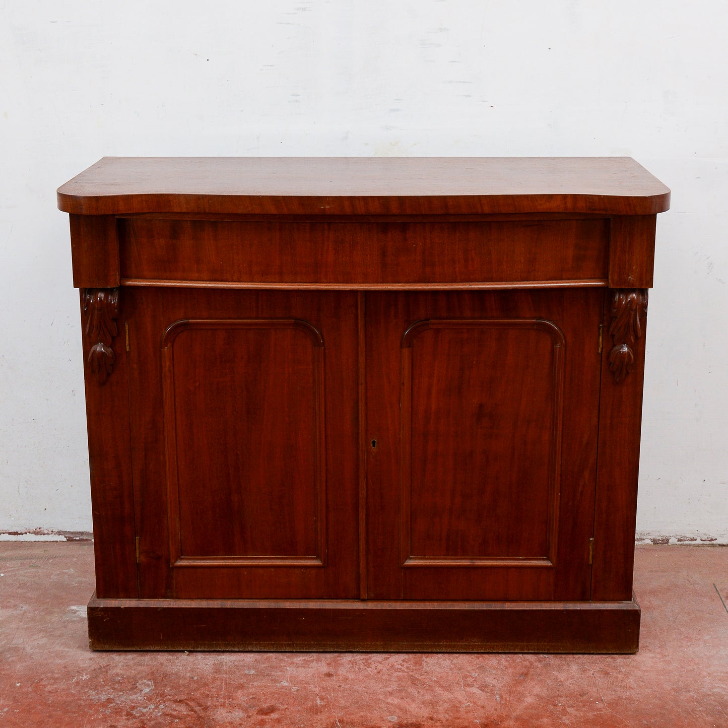 Credenza Ante E Cassetto Con Piano Mosso