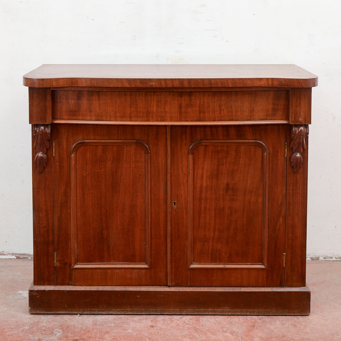 Credenza Ante E Cassetto Con Piano Mosso