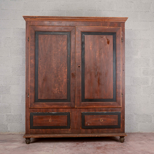 Armadio credenza stipo dipinto marrone e cornici nere Italia XIX secolo