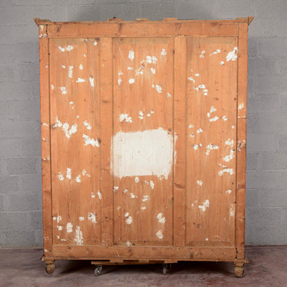 Armadio credenza stipo dipinto marrone e cornici nere Italia XIX secolo