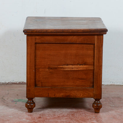 Sgabello tavolino comoda contenitore bagno antico