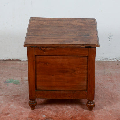 Sgabello tavolino comoda contenitore bagno antico