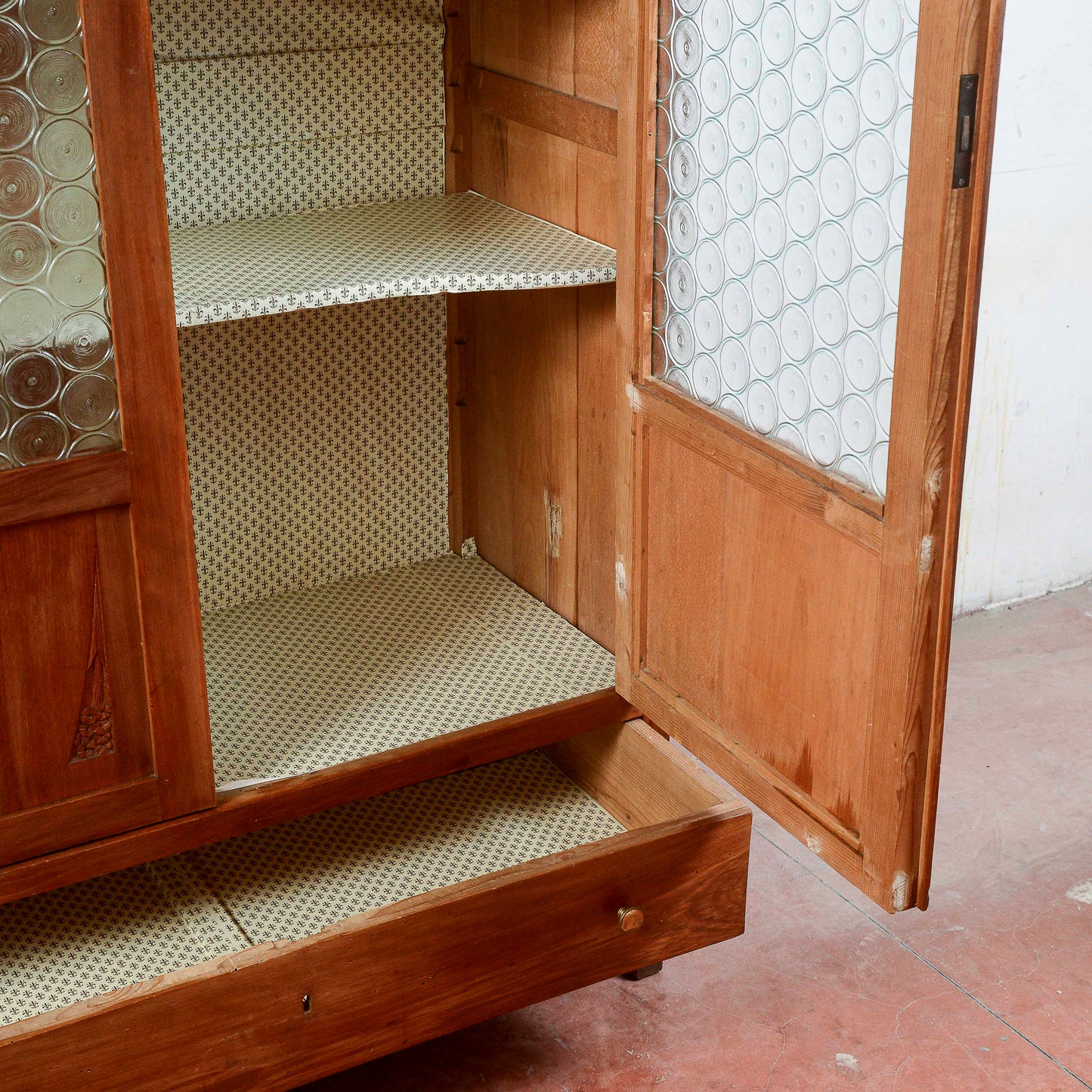 Credenza vetrina libreria piattaia armadio