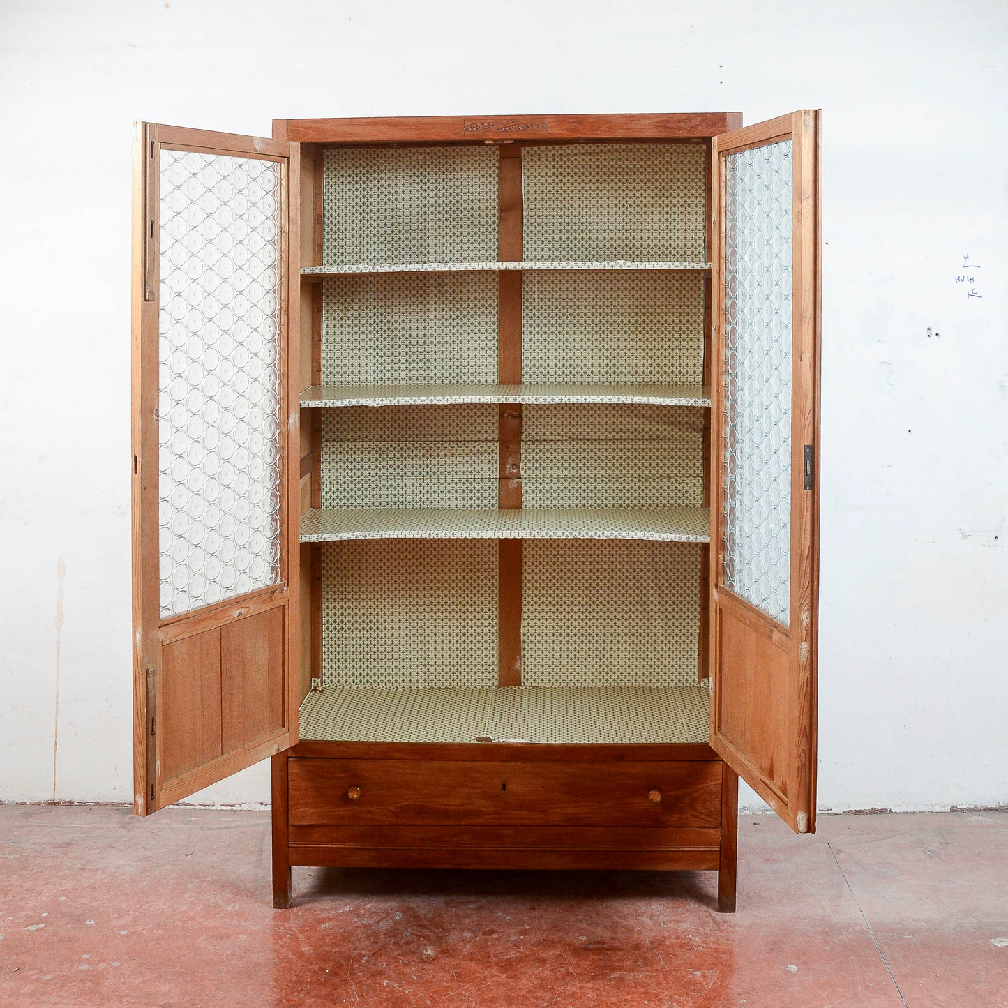 Credenza vetrina libreria piattaia armadio