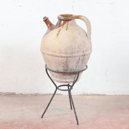 Anfora in terracotta con base