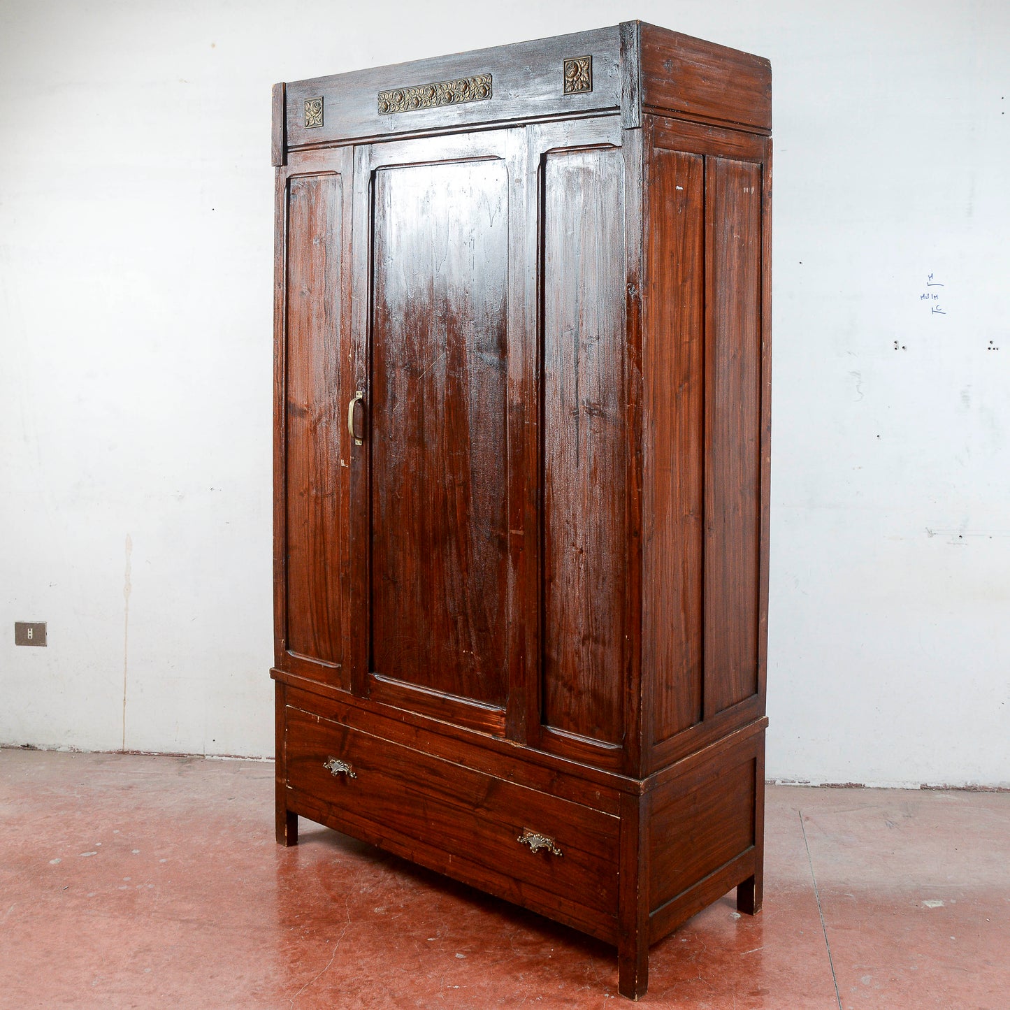 Armadio liberty da sistemare