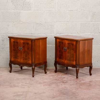 Coppia comodini mid century  impiallacciati in noce