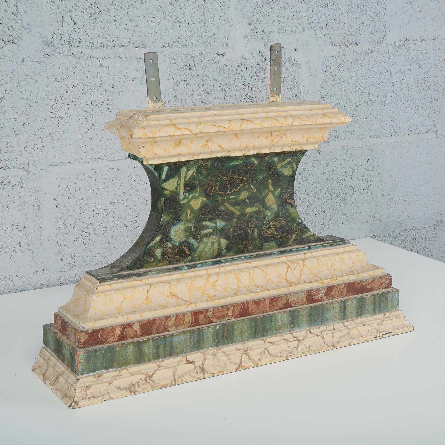 Piedistallo base legno laccata finto marmo bianco verde XVIII secolo