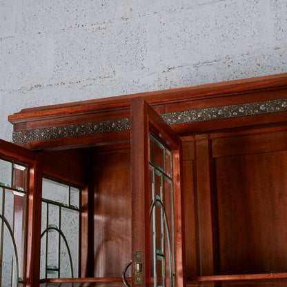 Credenza a due corpi vetrina e piano in marmo