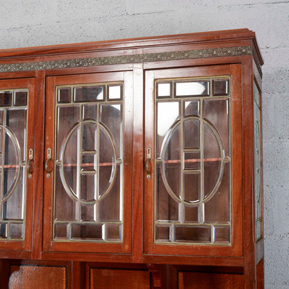 Credenza a due corpi vetrina e piano in marmo